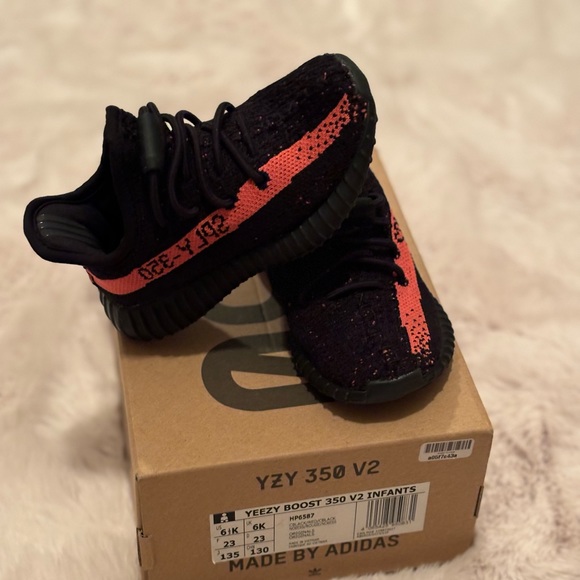 Yeezy 350 toddler shoes